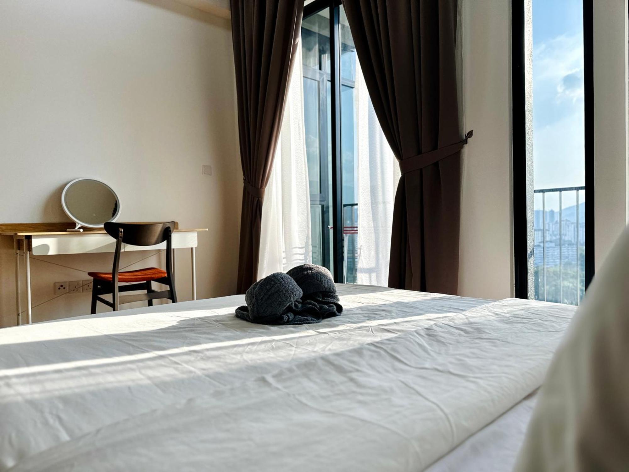New 2Br Georgetown Warm And Lovely Homestay 10Pax-无敌美景两房民宿 Beacon Executive Suite מראה חיצוני תמונה