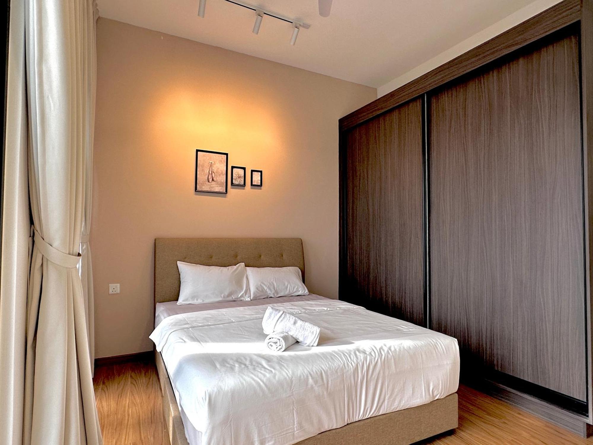 New 2Br Georgetown Warm And Lovely Homestay 10Pax-无敌美景两房民宿 Beacon Executive Suite מראה חיצוני תמונה