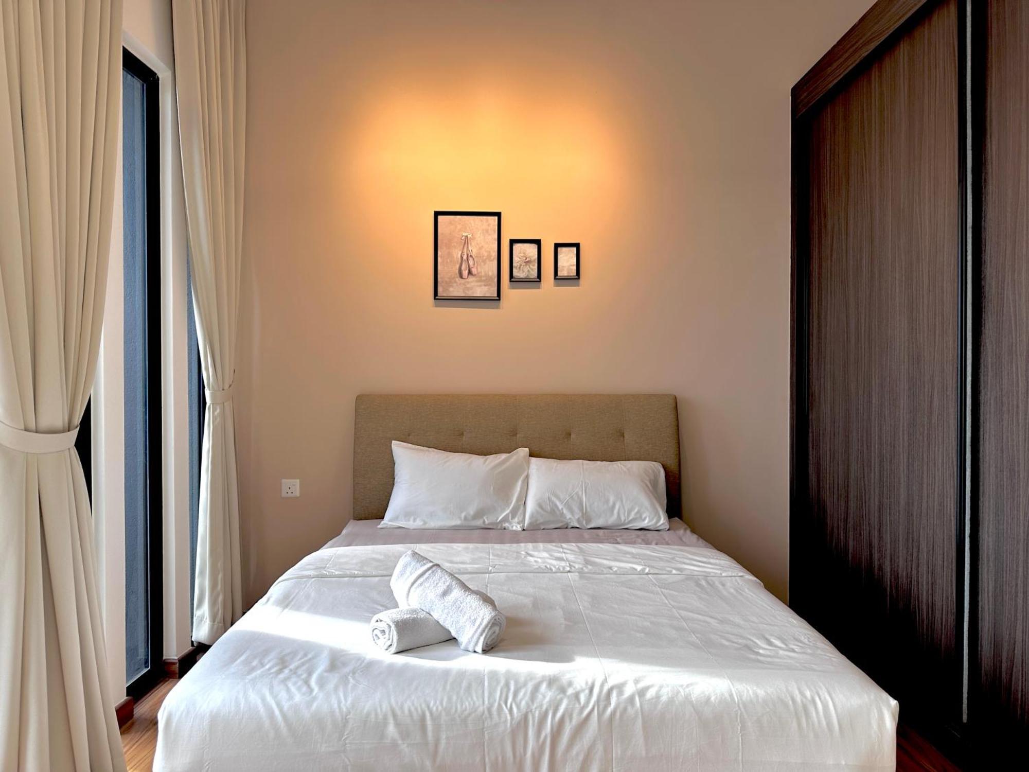 New 2Br Georgetown Warm And Lovely Homestay 10Pax-无敌美景两房民宿 Beacon Executive Suite מראה חיצוני תמונה