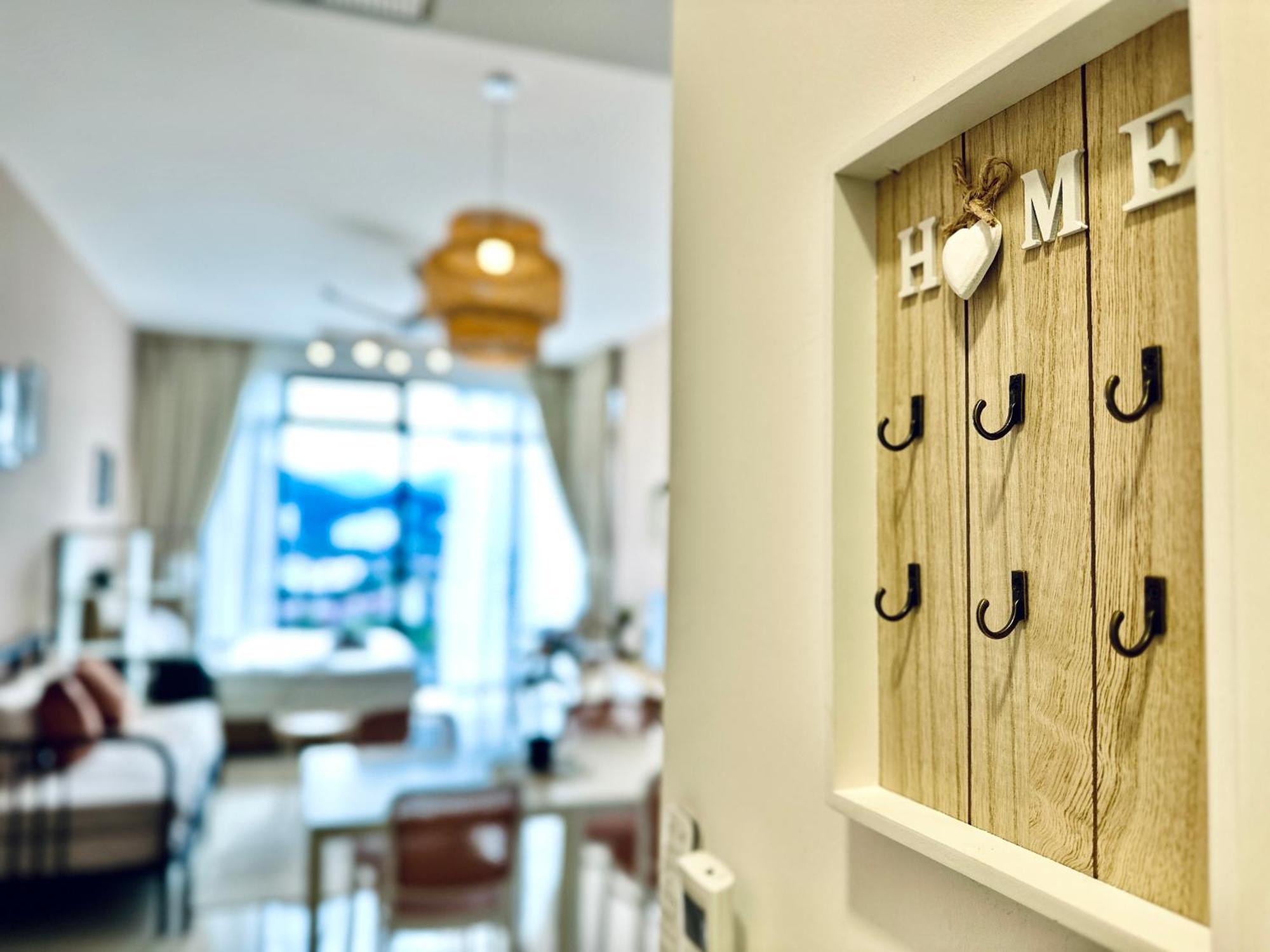New 2Br Georgetown Warm And Lovely Homestay 10Pax-无敌美景两房民宿 Beacon Executive Suite מראה חיצוני תמונה