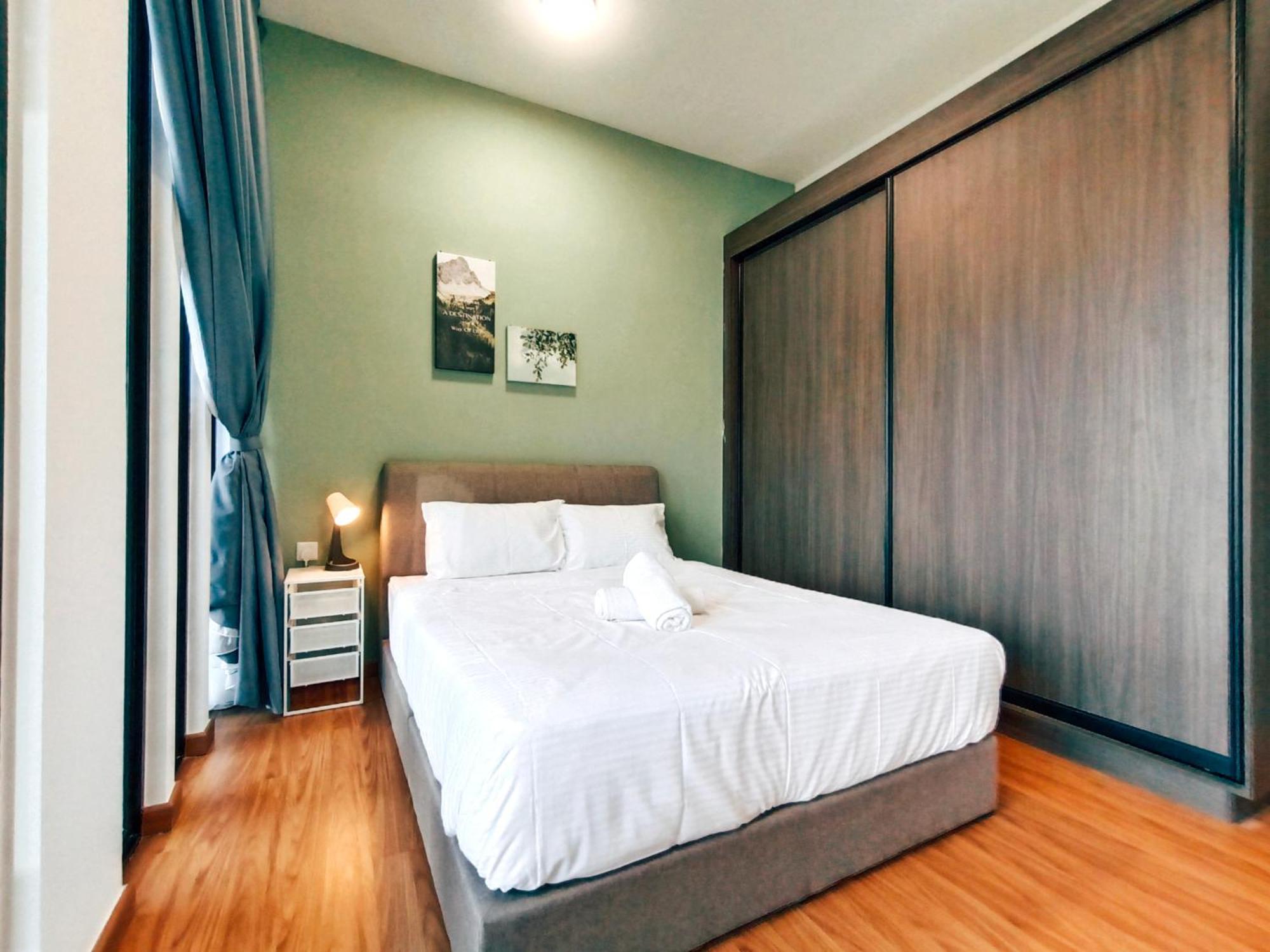 New 2Br Georgetown Warm And Lovely Homestay 10Pax-无敌美景两房民宿 Beacon Executive Suite מראה חיצוני תמונה