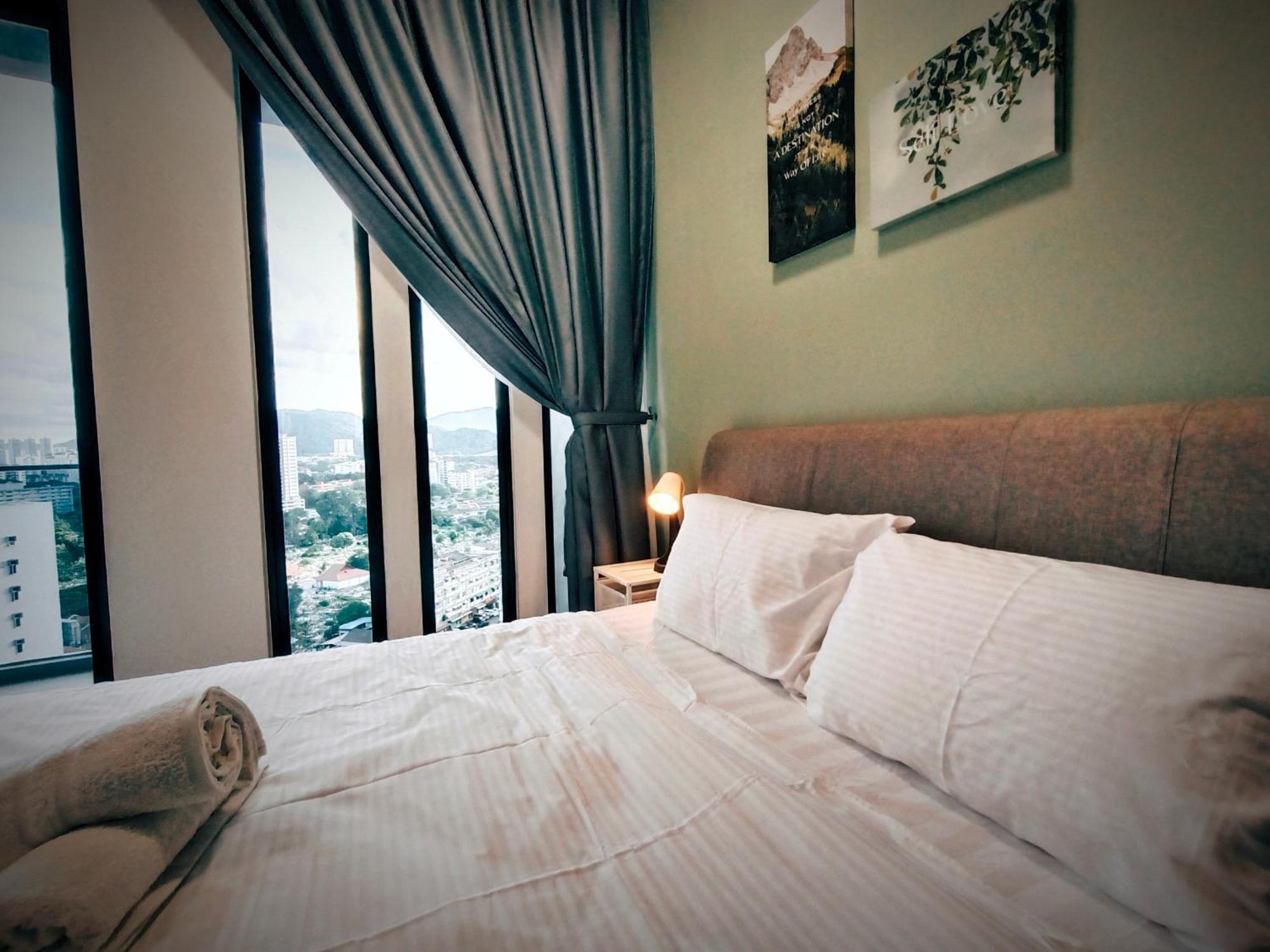 New 2Br Georgetown Warm And Lovely Homestay 10Pax-无敌美景两房民宿 Beacon Executive Suite מראה חיצוני תמונה