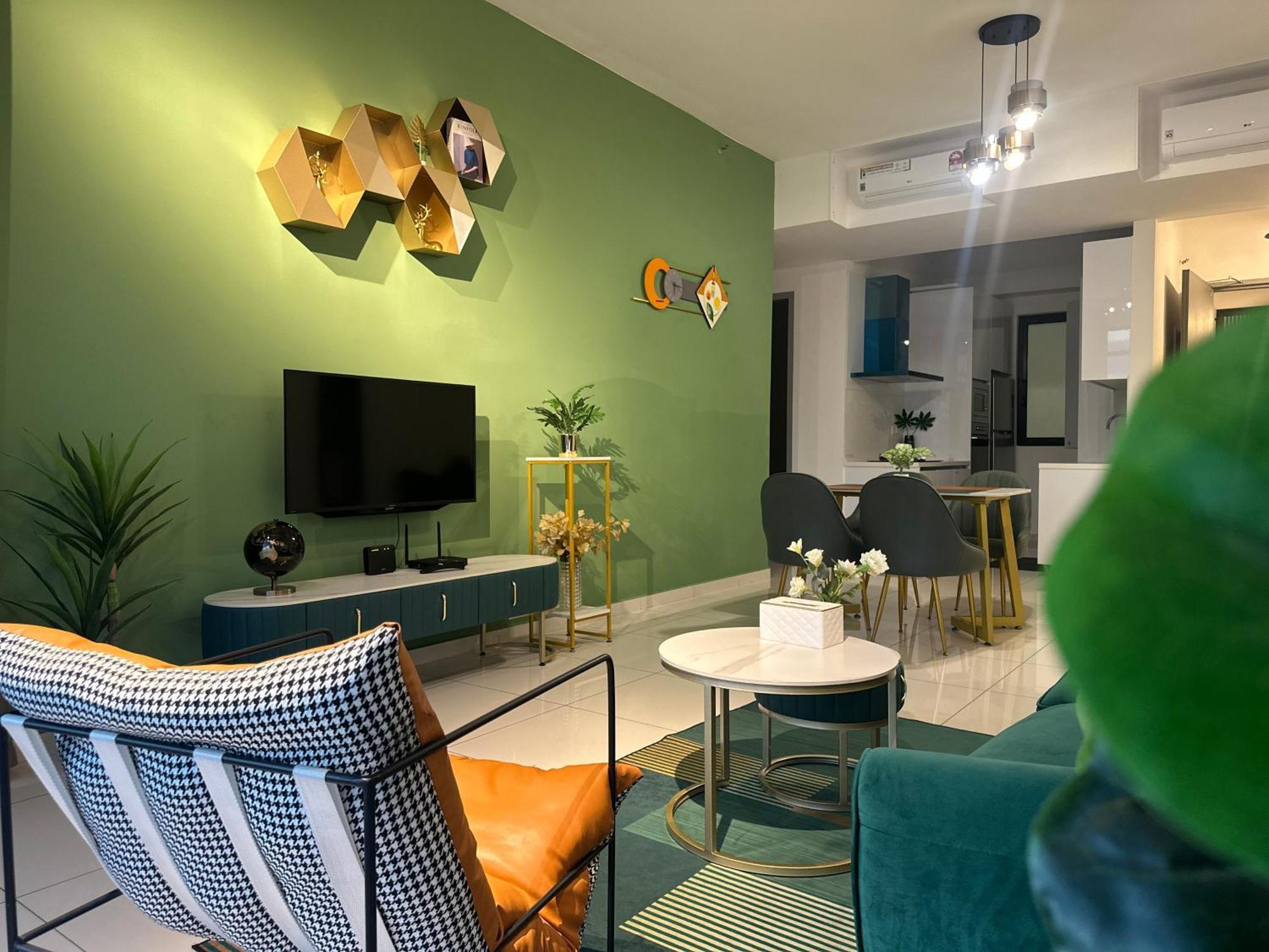 New 2Br Georgetown Warm And Lovely Homestay 10Pax-无敌美景两房民宿 Beacon Executive Suite מראה חיצוני תמונה