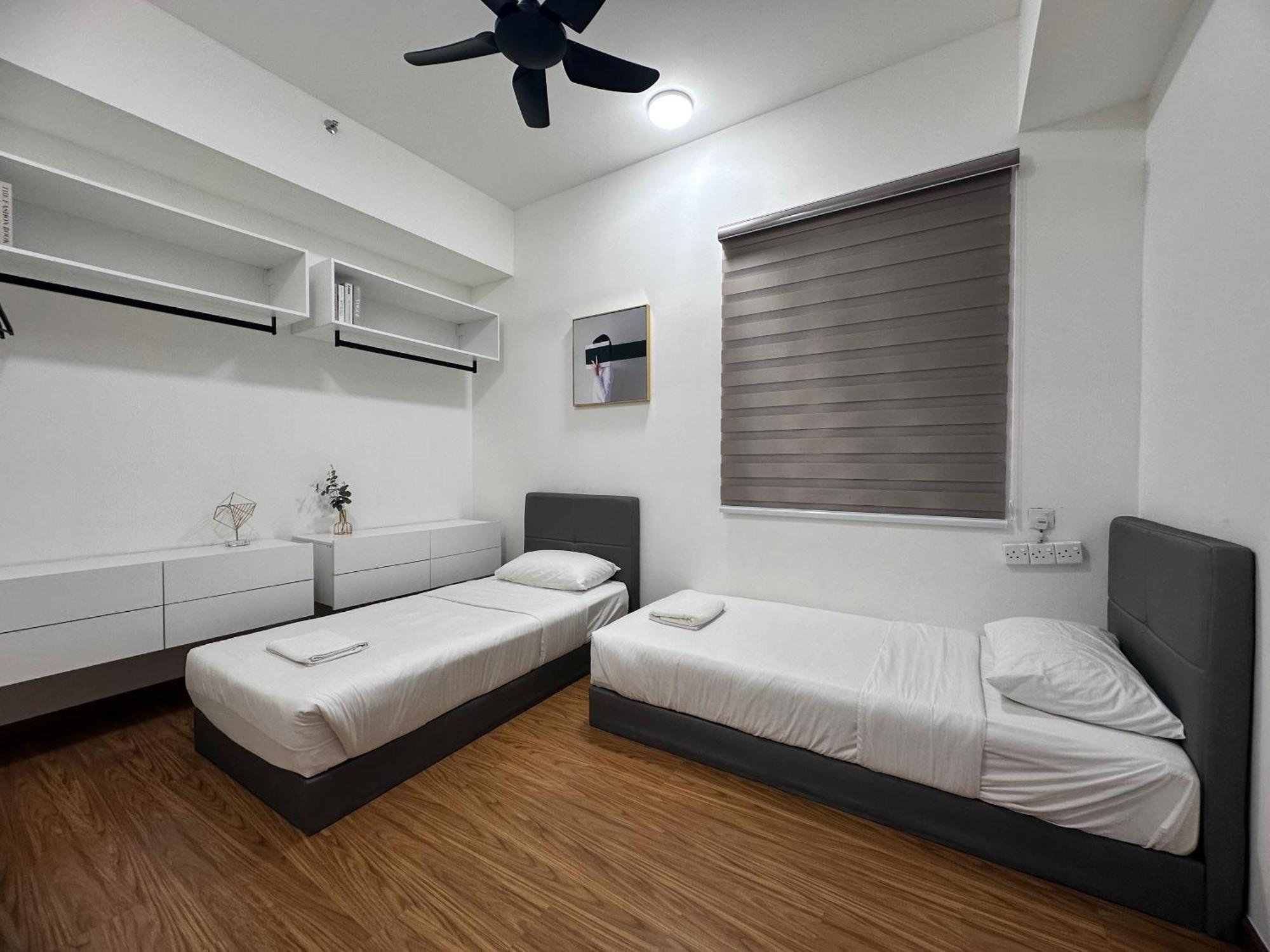 New 2Br Georgetown Warm And Lovely Homestay 10Pax-无敌美景两房民宿 Beacon Executive Suite מראה חיצוני תמונה