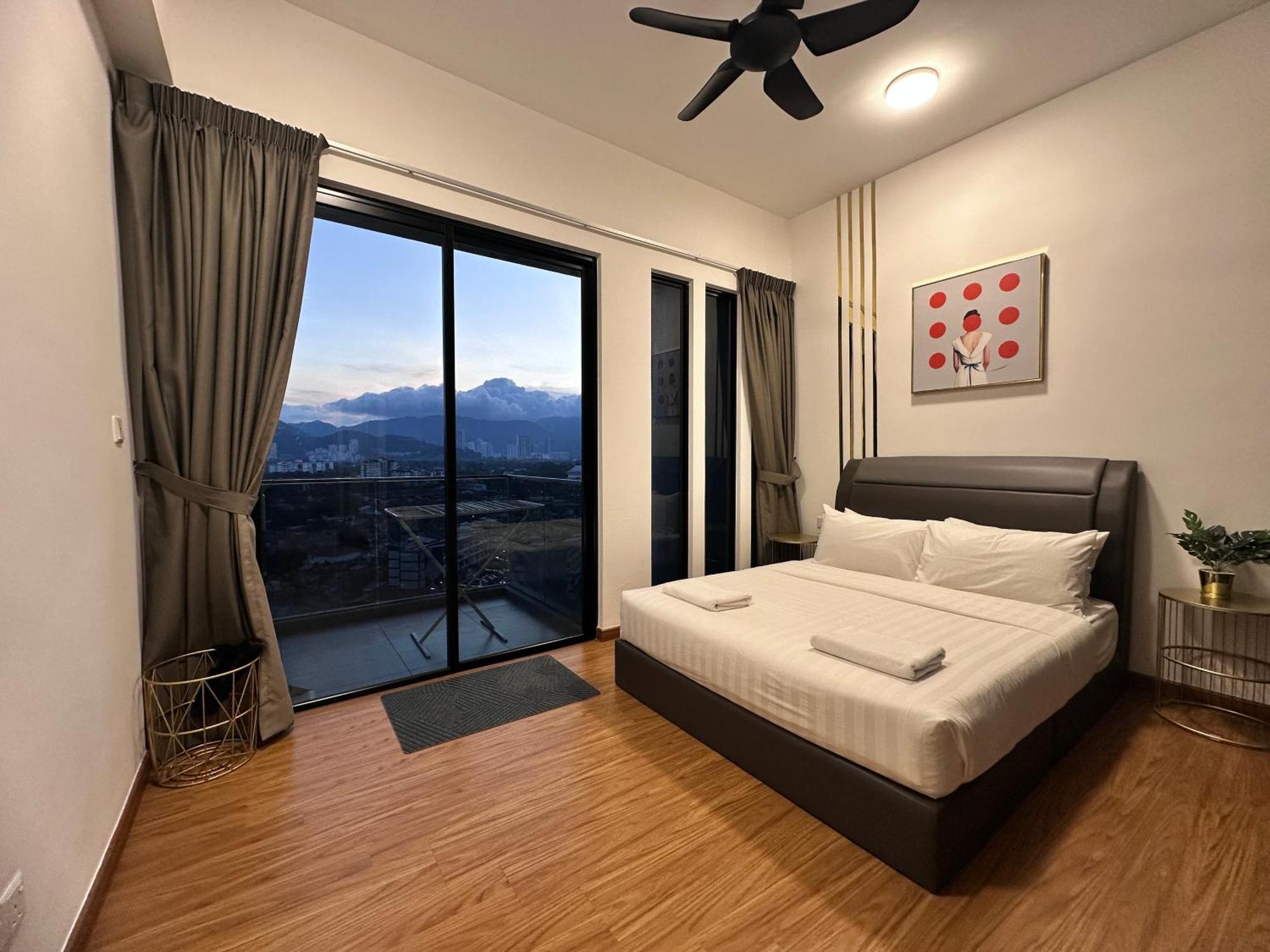 New 2Br Georgetown Warm And Lovely Homestay 10Pax-无敌美景两房民宿 Beacon Executive Suite מראה חיצוני תמונה