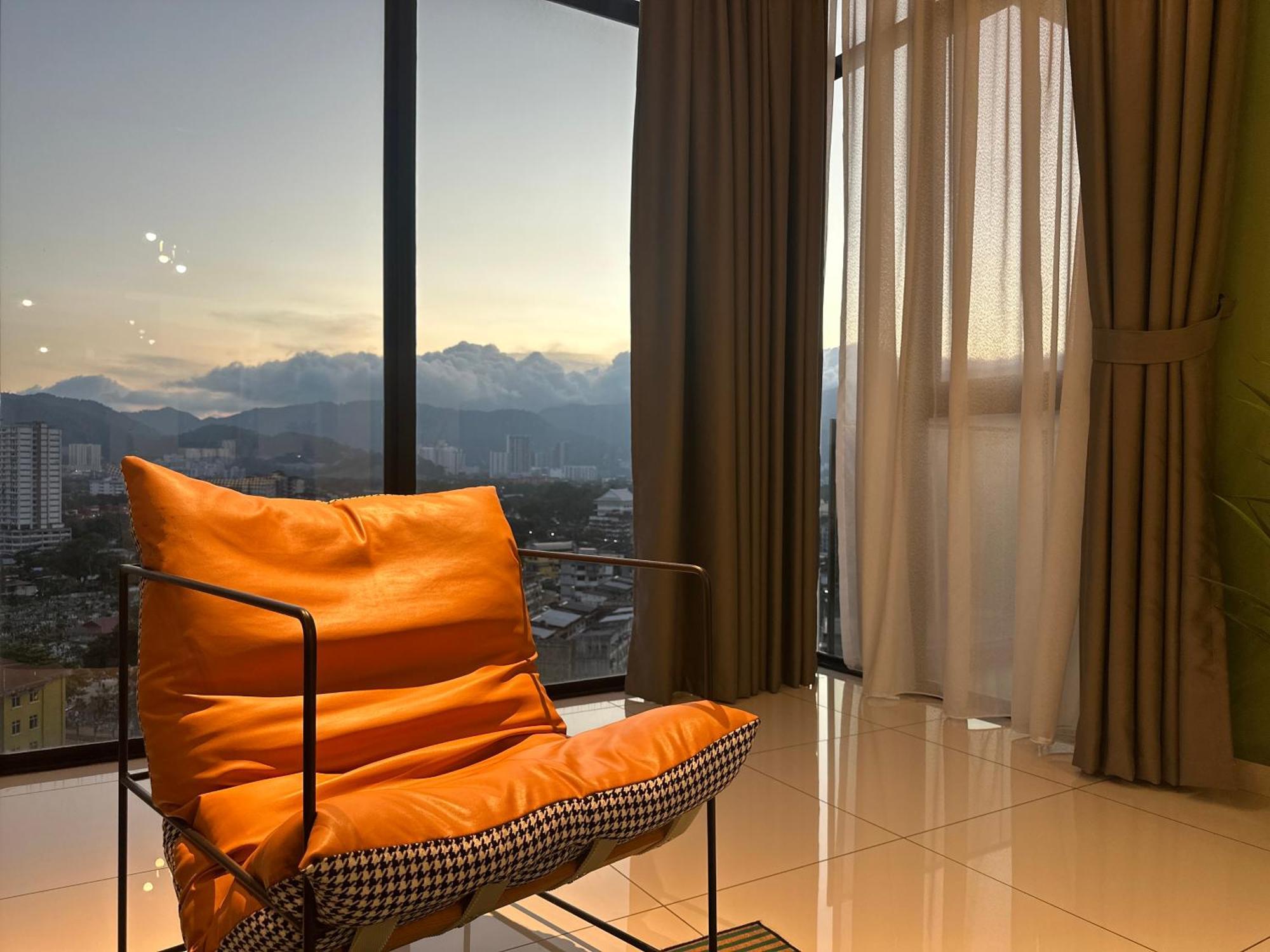 New 2Br Georgetown Warm And Lovely Homestay 10Pax-无敌美景两房民宿 Beacon Executive Suite מראה חיצוני תמונה
